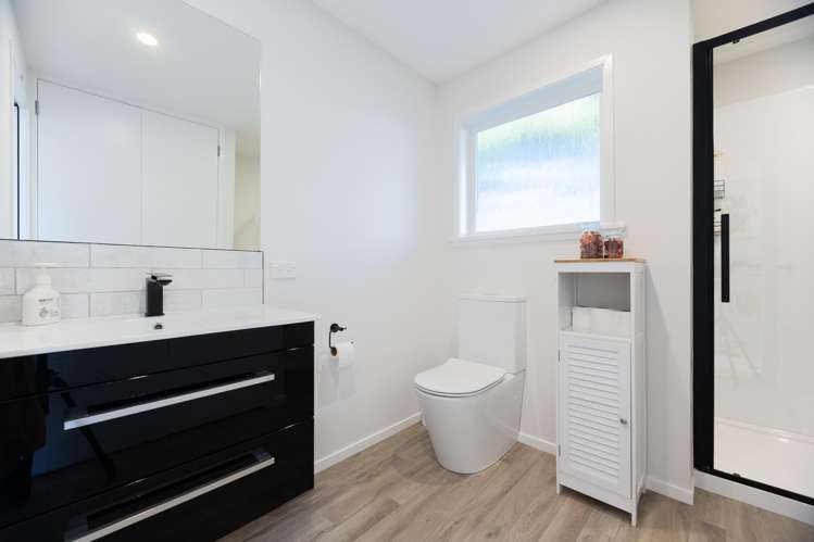 67 Renown Road Raumati South_24