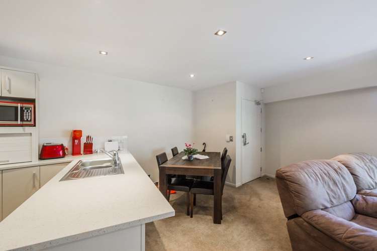 1/7 The Avenue Albany_7