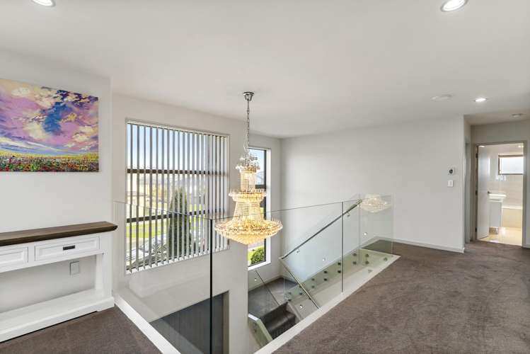 8 Moville Drive Flat Bush_12