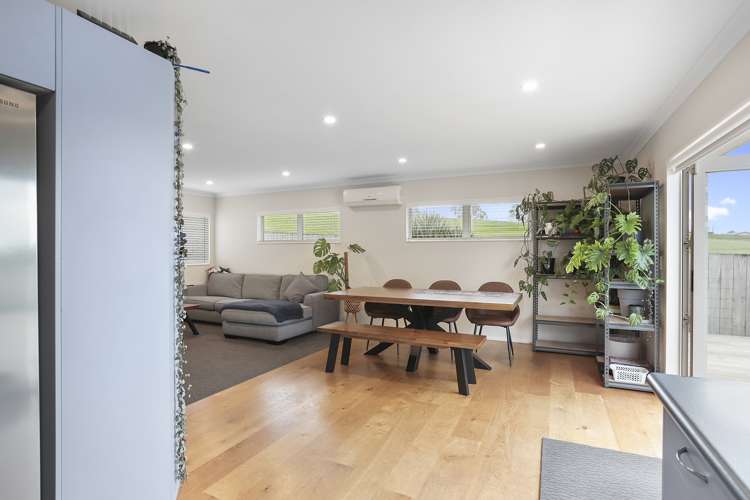 2/140a Hepburn Road Glendene_10