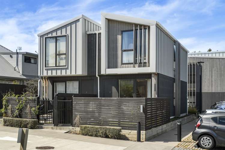 14/82 East Coast Road Milford_7