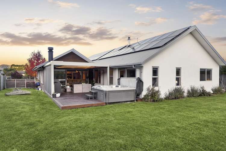 10 Snowberry Street Albert Town_19