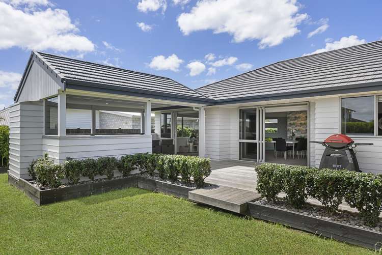 6 Defender Crescent Beachlands_18