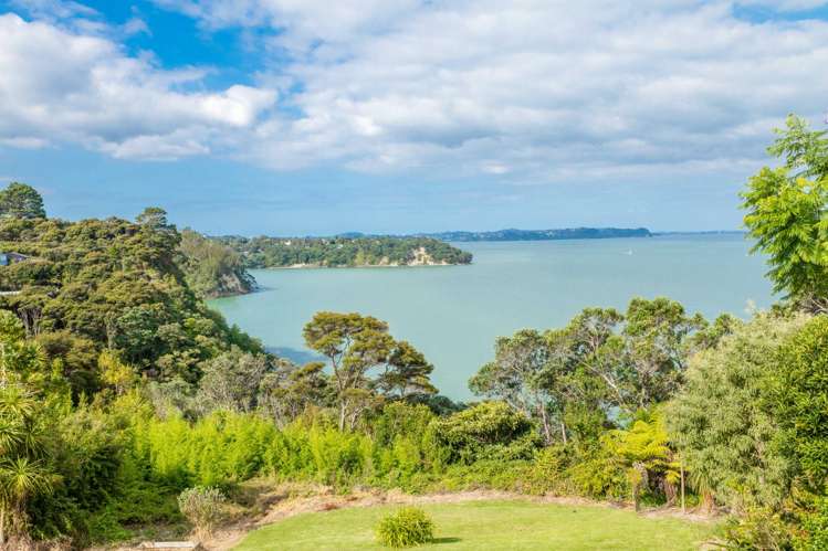32 Arama Avenue Titirangi_2
