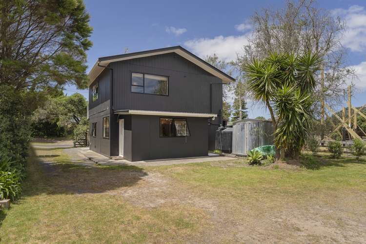 211 Mangakahia Drive Whangapoua_39