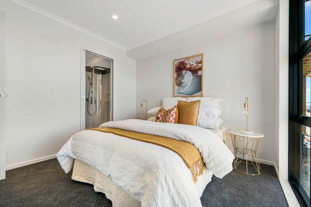 27 Henry Maxwell Way Flat Bush_4