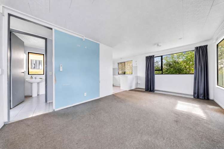 2/17 Gloucester Road_1