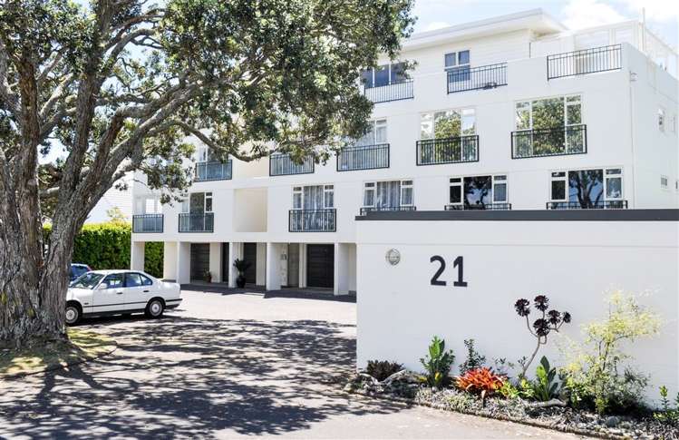 8/21 Clifton Road Hauraki_2