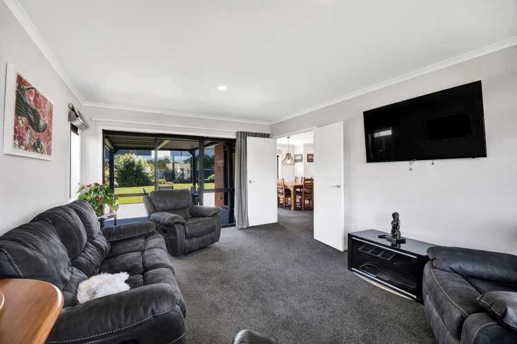 11 Cooke Farm Grove Waiwhakaiho_11