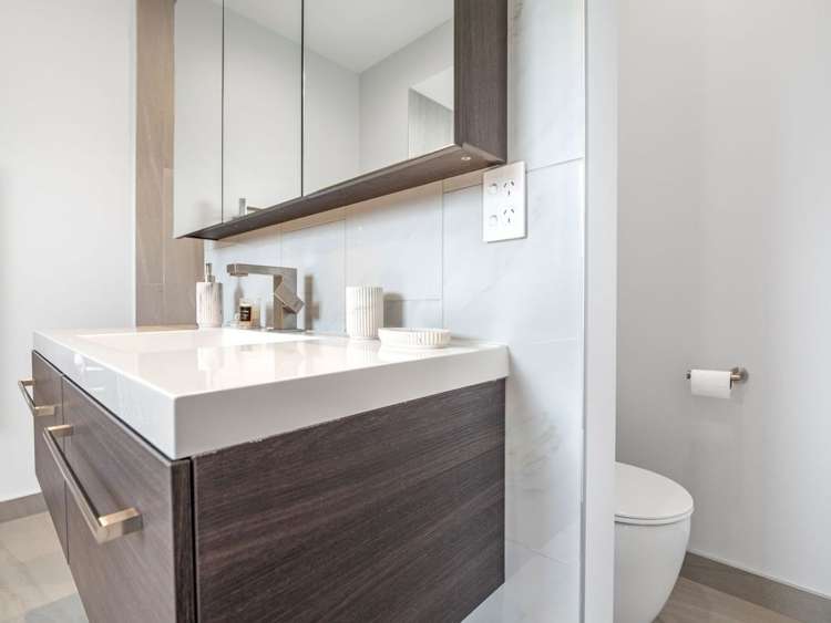 1 Moemoea Place 11373_23