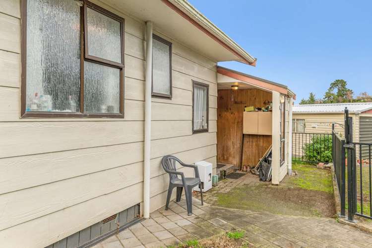 8 Parkdale Drive_4
