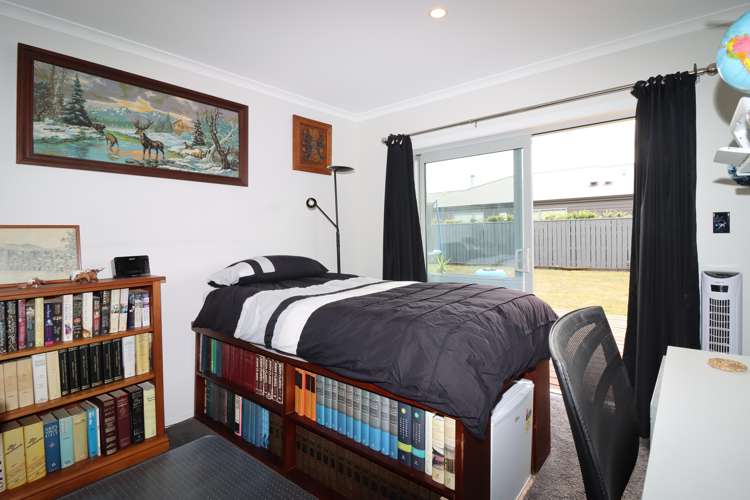 1 Routhan Way Carterton_15