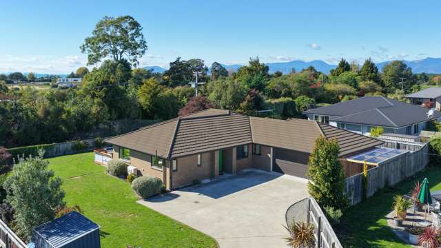 Prime Mapua - North-Facing Family Home