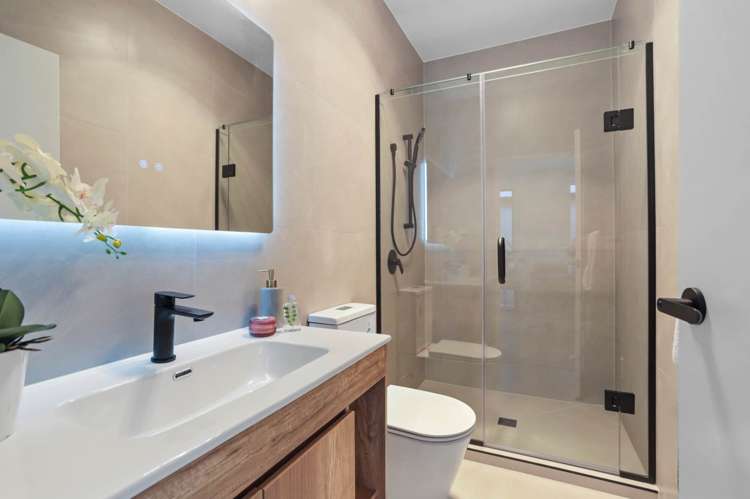 33 Puhikawa Street Massey_12