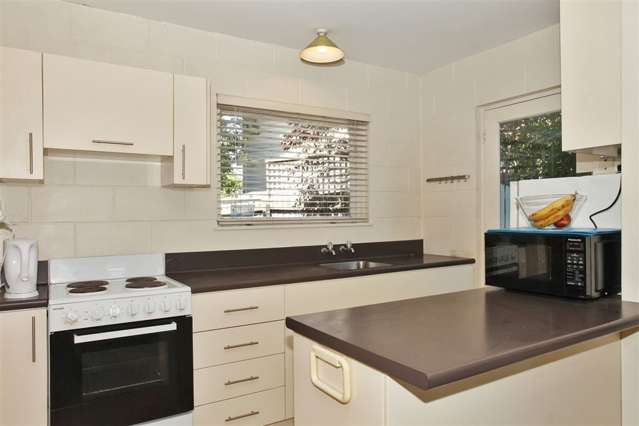 2/27 Rugby Street Merivale_4