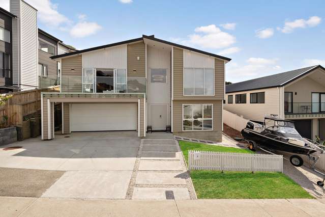 Modern Family Living in Coastal Orewa
