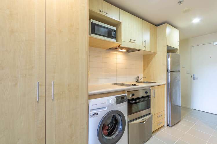 10J/23 Emily Place City Centre_6
