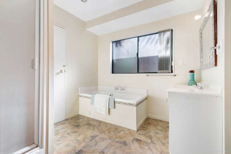 2/73 Matipo Road Te Atatu Peninsula_8