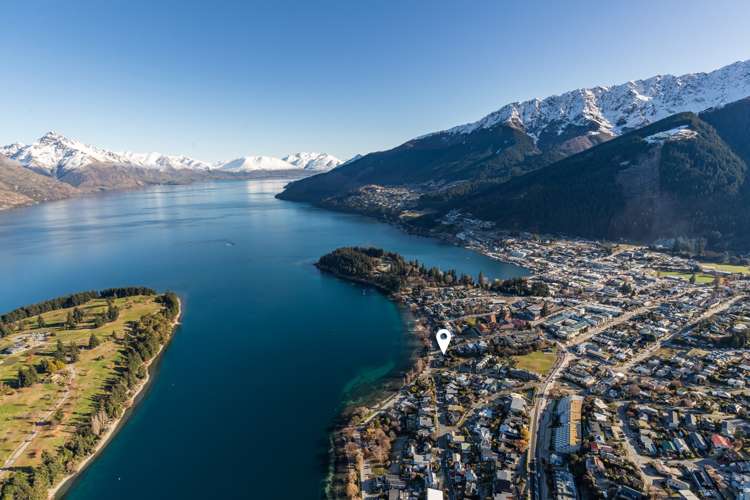 90 Park Street and 2 Suburb Street Queenstown_14