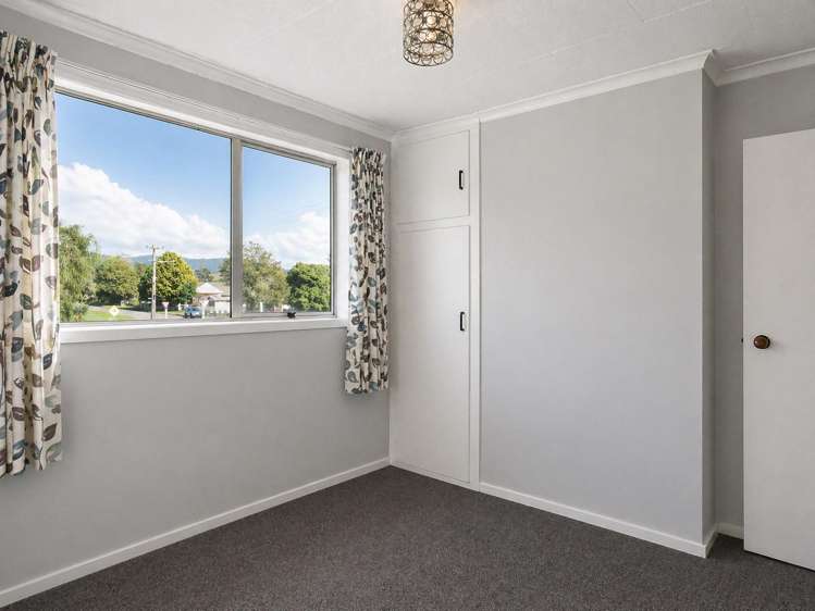 7 Crampton Road Reefton_11