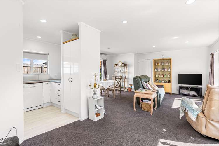 10C Ross Crescent Orewa_7