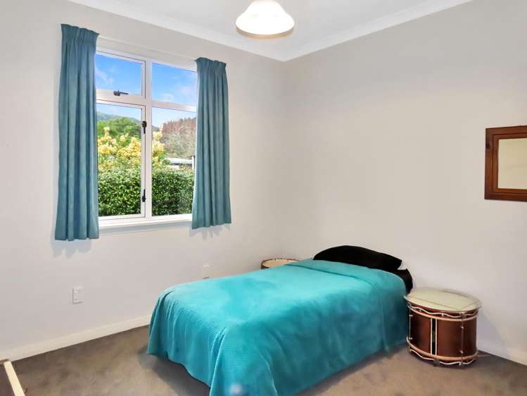 15 Sinnamon Street Reefton_12
