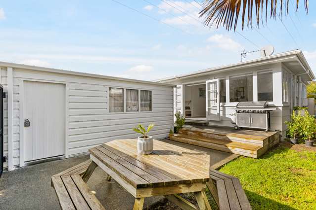 11 Grainger Road Te Atatu South_2