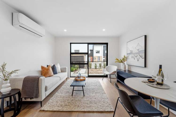 357 Glengarry Road Glen Eden_4