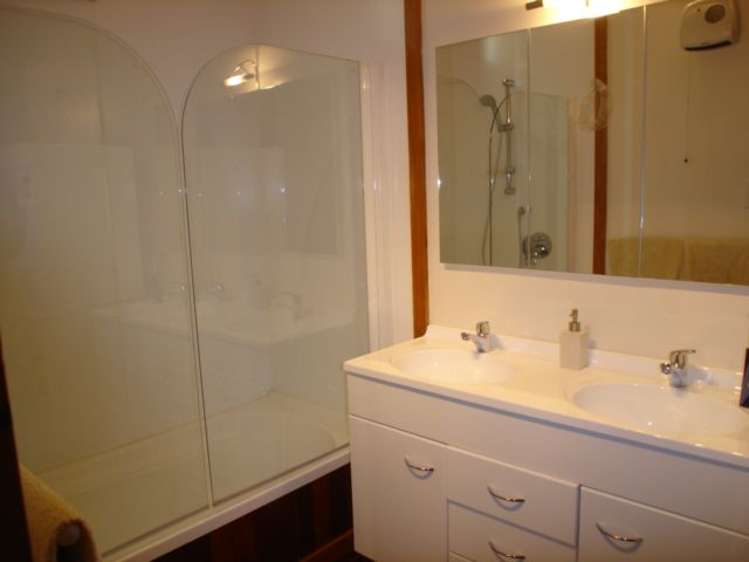 2/82 Oriental Parade Oriental Bay_7