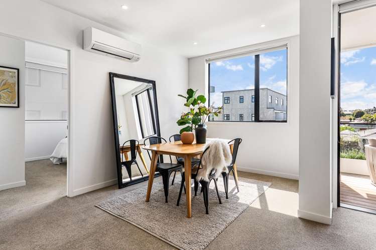 207/8A Lake Pupuke Drive Takapuna_19