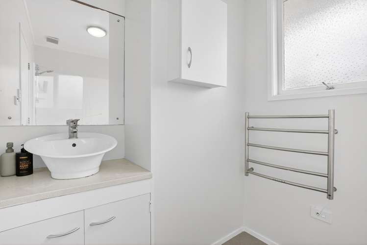 12 Garmons Way Castor Bay_12