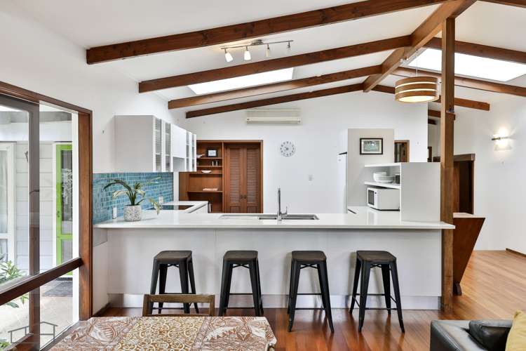 73 Woodfern Crescent Titirangi_8