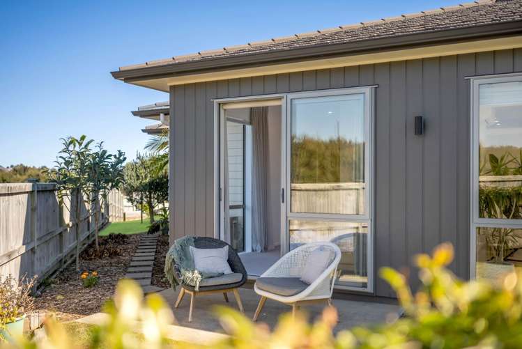 24 Marine Garden Crescent Beachlands_13