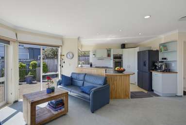111 Milne Drive_3