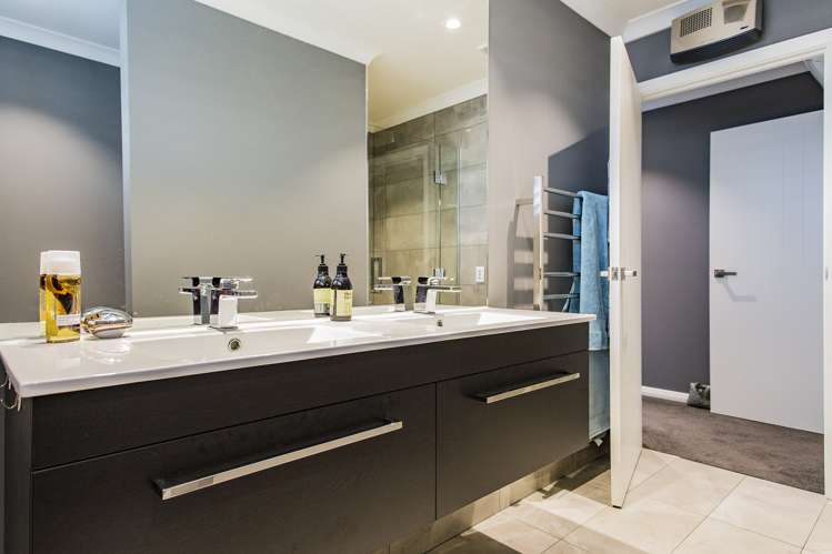 8 Climie Terrace Waimataitai_11