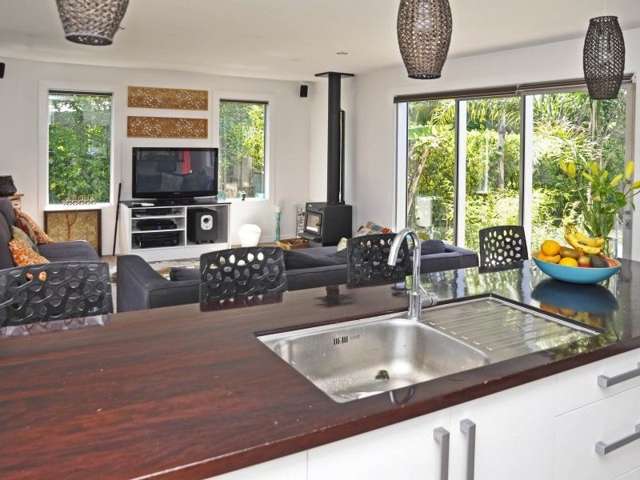 171b Ocean Beach Road Tairua_3