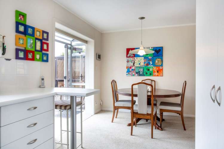 2/33 Akoranga Drive_4