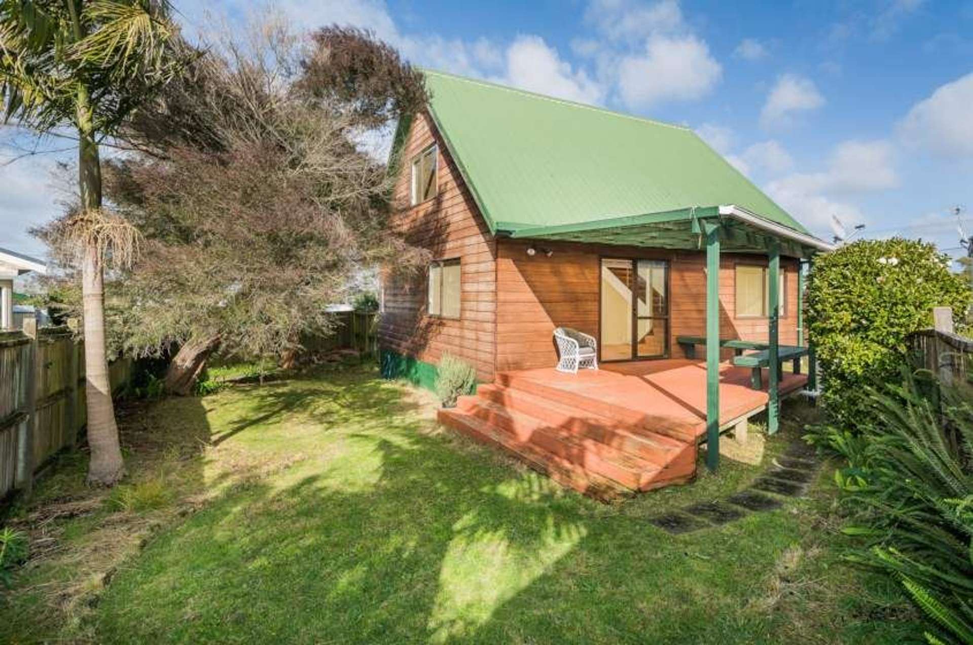 2/92 Target Road Totara Vale_0