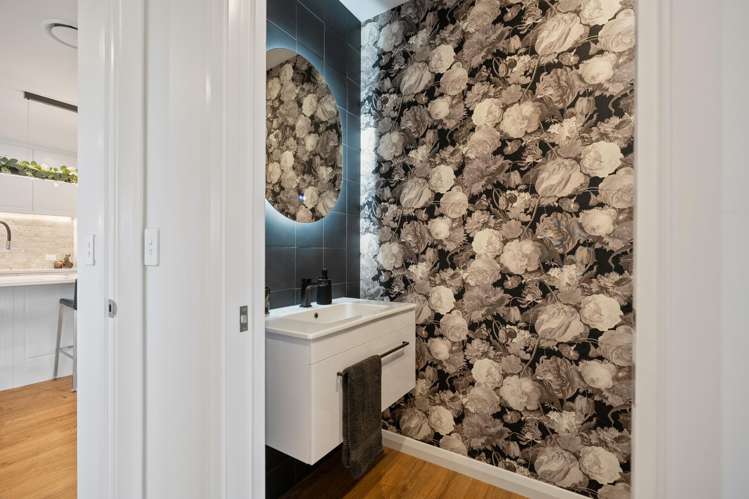 62 Carnaveron Drive Lincoln_24