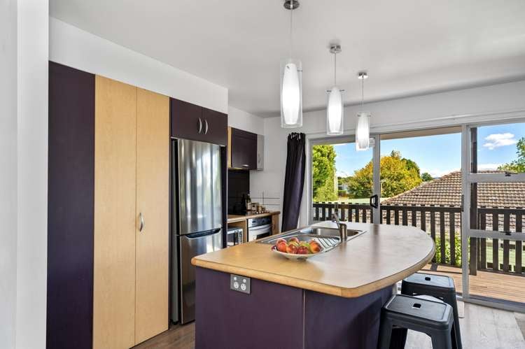 6A Baycroft Avenue_5