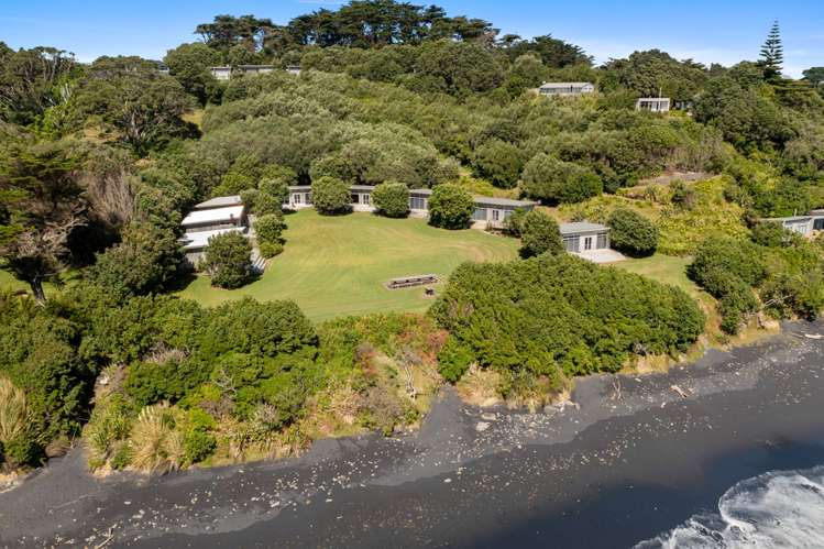 30 Beach Road Waiiti_18