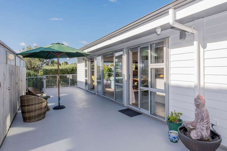 8 Barrett Drive Waikanae Beach_15