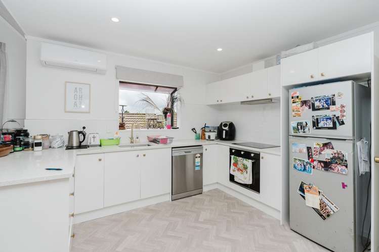 4 Leyton Place Nawton_1