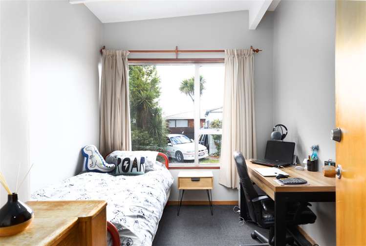 8 Wadsworth Crescent Redwoodtown_17