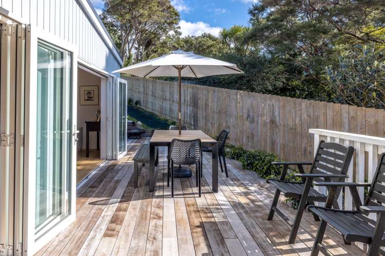 52 Calais Terrace Ostend_13