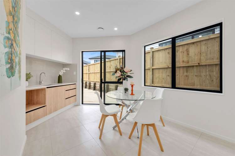 22 Koromeke Street Flat Bush_11