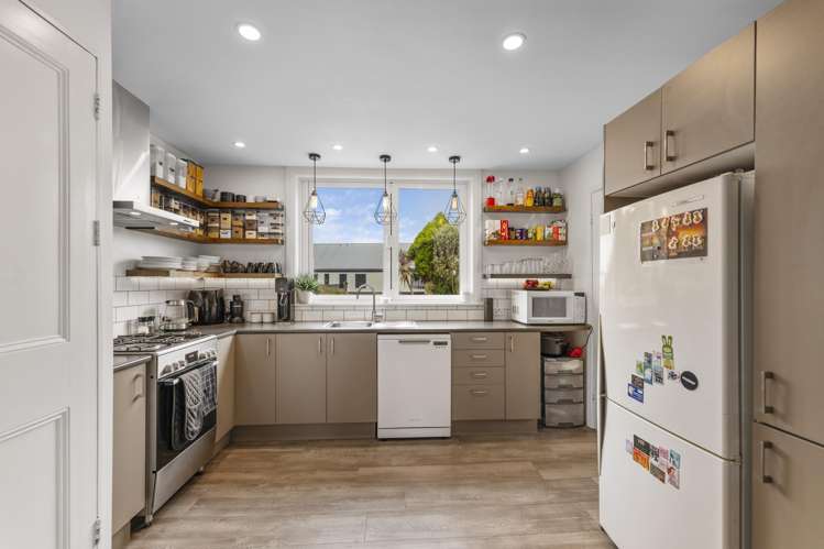 174 Bay View Road South Dunedin_5