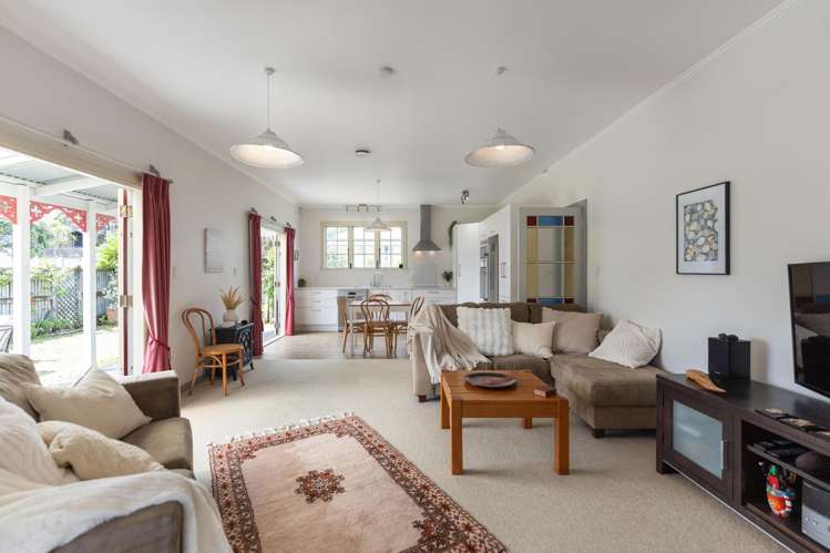 1 Eruini Street Waikanae Beach_10