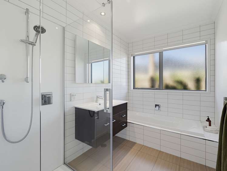 6 Shark Bay Close_2