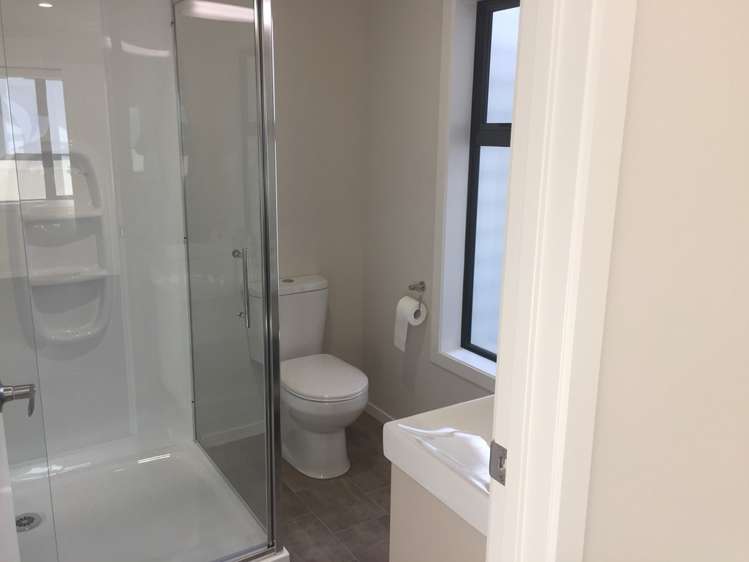 4/15 Cook Street Hamilton East_12